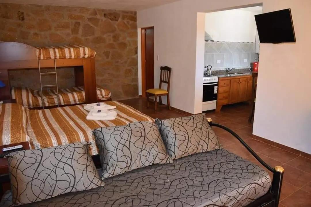 Hostal "El Tomolasta" Ла-Каролина Номер фото