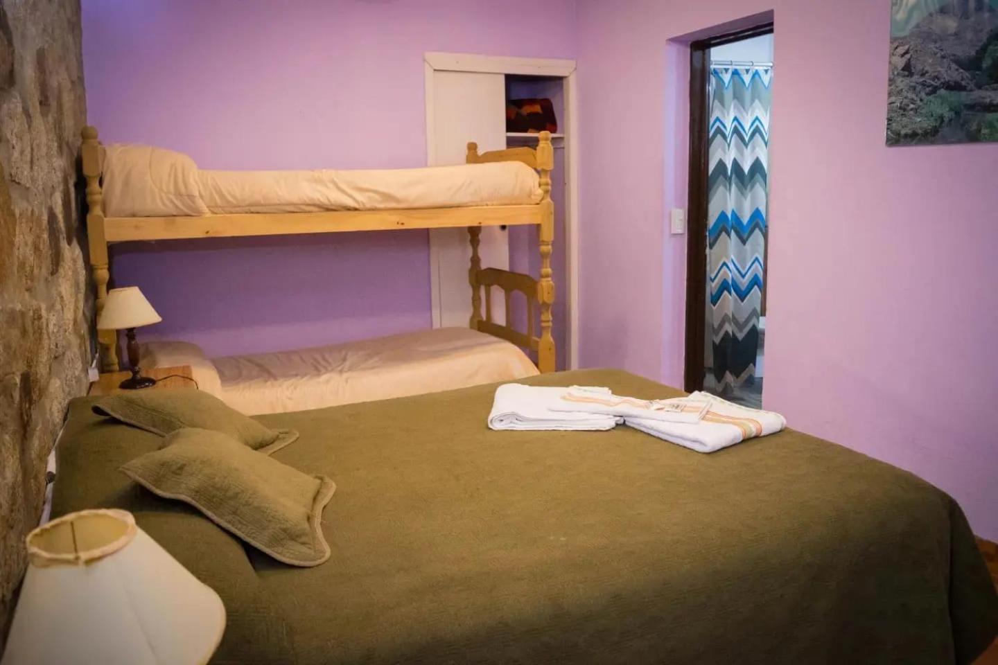 Hostal "El Tomolasta" Ла-Каролина Номер фото